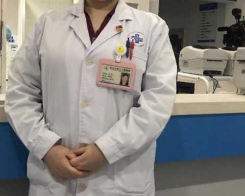 揭秘重庆助孕新方案：科技赋能，生双宝不再是梦